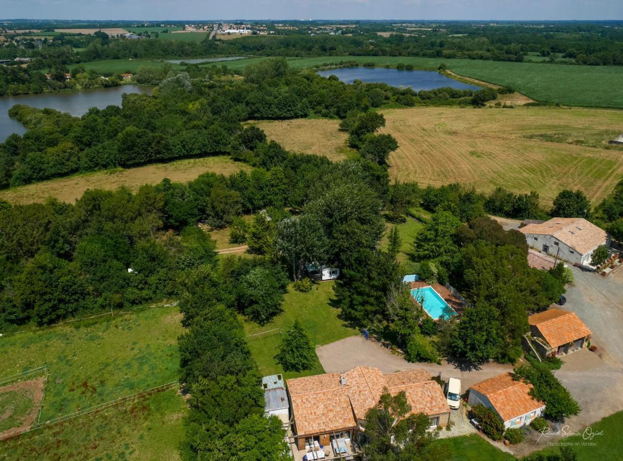 Hébergement de vacances Domaine Les Rousselieres *